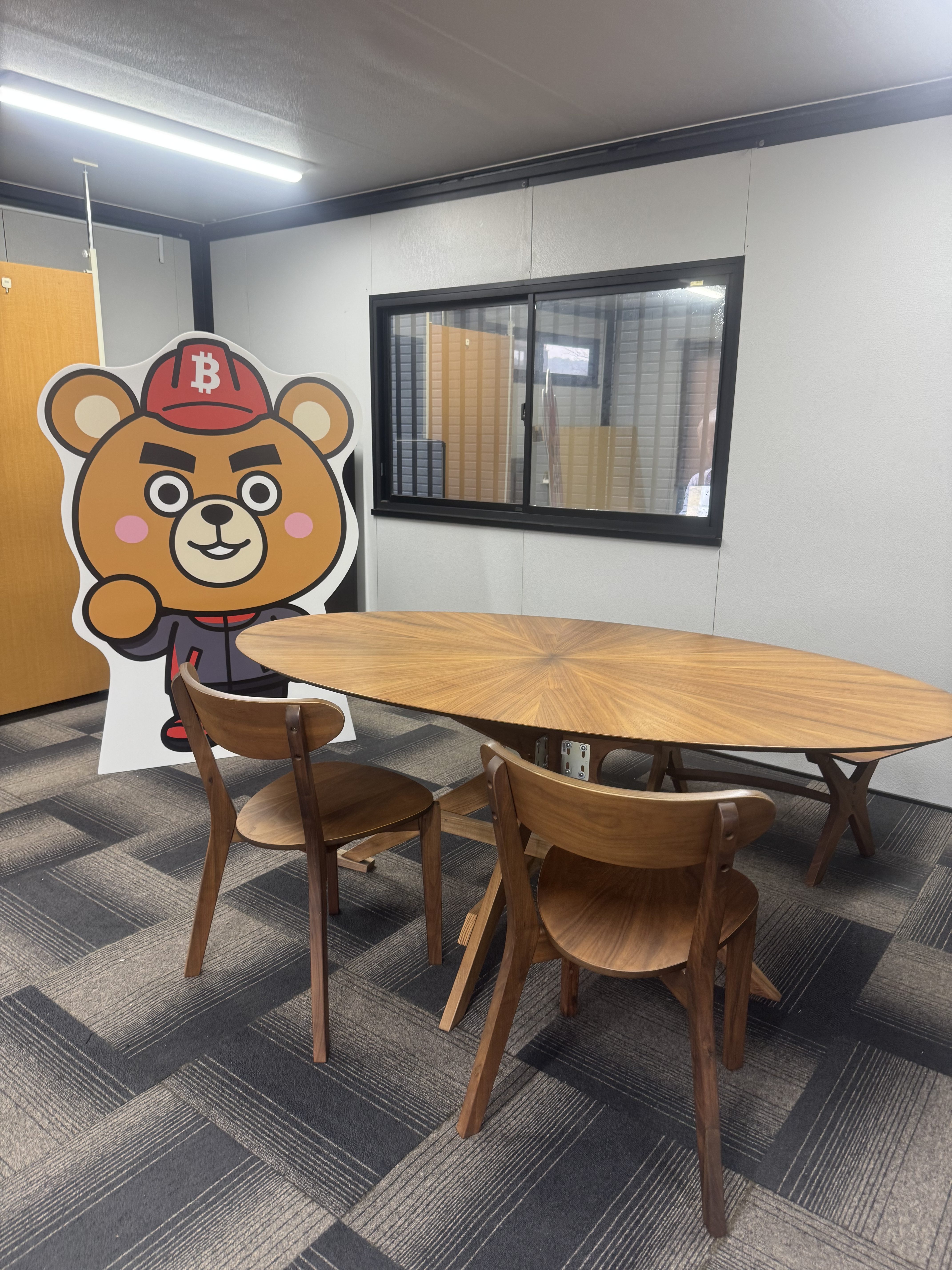 解体専門店の室内